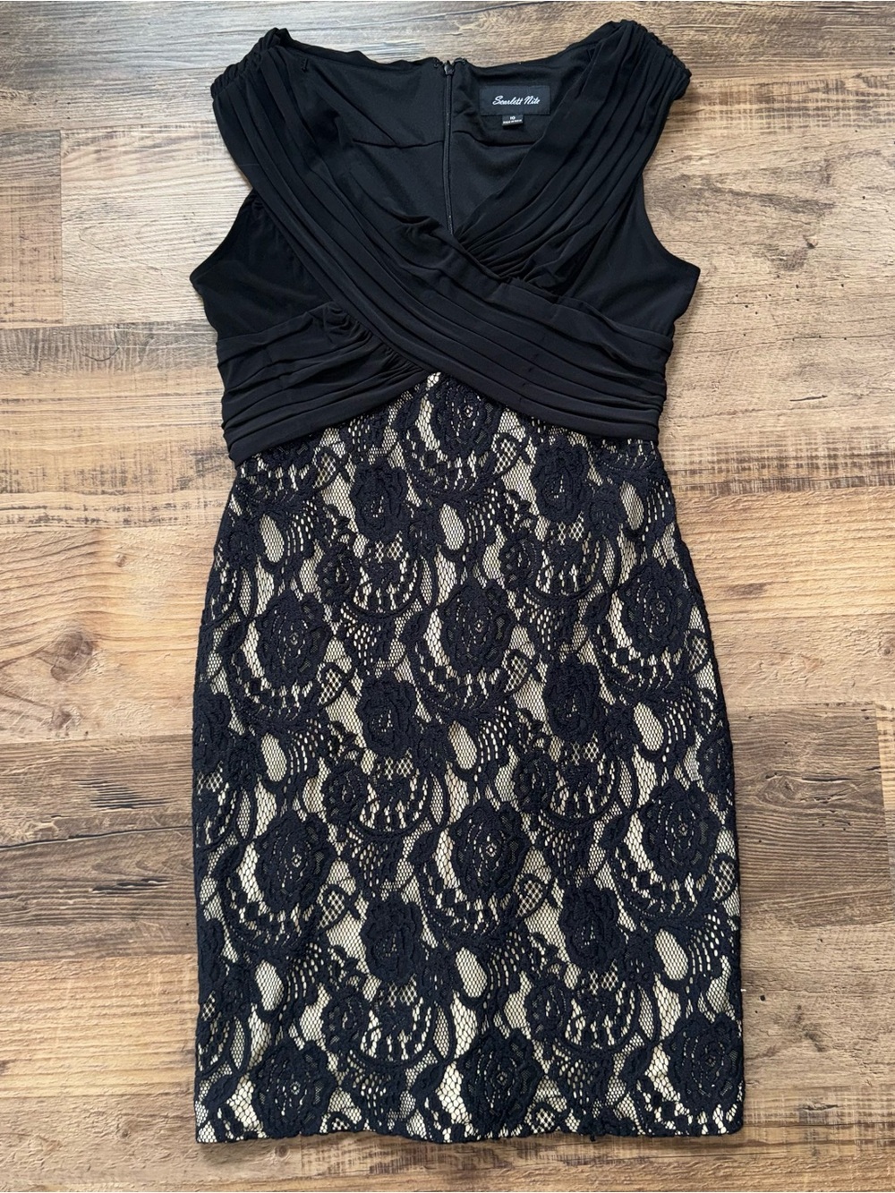 Scarlett Nite Women’s Formal Dress Size 10 Black Lace Nude Sleeveless V Neck
